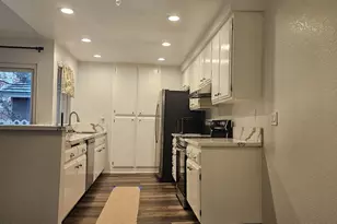 3851 Amberly Dr, Inglewood, CA 90305 - Photo 1