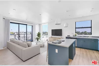 747 Lillian Way #5, Los Angeles, CA 90038 - Photo 1