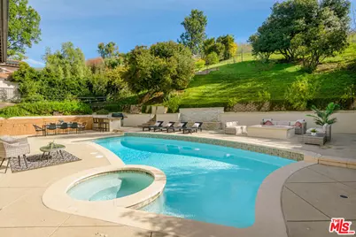 6652 Buttonwood Ave, Oak Park, CA 91377 - Photo 1