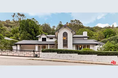 1060 Chantilly Rd, Los Angeles, CA 90077 - Photo 1