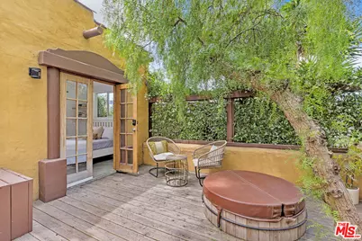718 Vernon Ave #A, Venice, CA 90291 - Photo 1