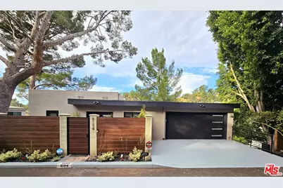 6194 Rodgerton Dr, Los Angeles, CA 90068 - Photo 1