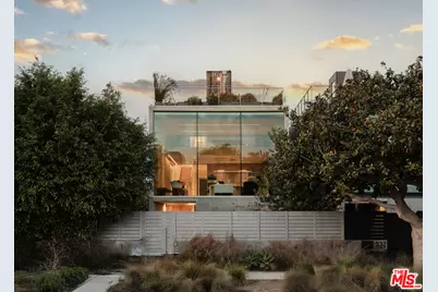 533 Grand Blvd, Venice, CA 90291 - Photo 1