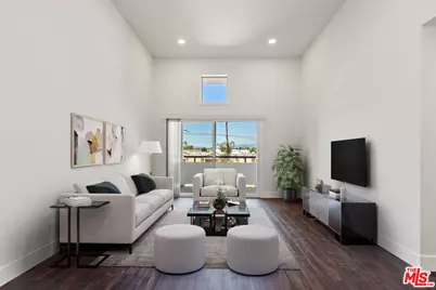 16550 Vanowen St #320, Los Angeles, CA 91406 - Photo 1