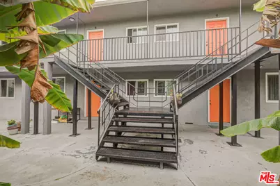 4309 W Adams Blvd #11, Los Angeles, CA 90018 - Photo 1