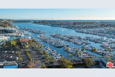 13700 Marina Pointe Dr #1604, Marina del Rey, CA 90292 - Photo 1