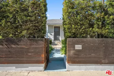 2939 S Oakhurst Ave, Los Angeles, CA 90034 - Photo 1