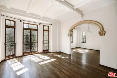 N Sweetzer Ave #200, West Hollywood, CA 90069 - Photo 1