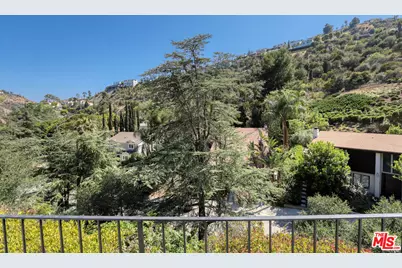 7560 Devista Dr, Los Angeles, CA 90046 - Photo 1