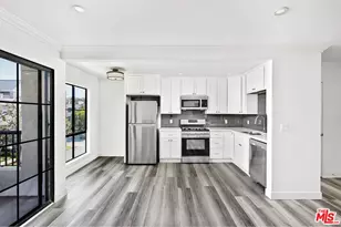 909 N Croft Ave, Los Angeles, CA 90069 - Photo 1