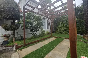 939 S Ogden Dr, Los Angeles, CA 90036 - Photo 1