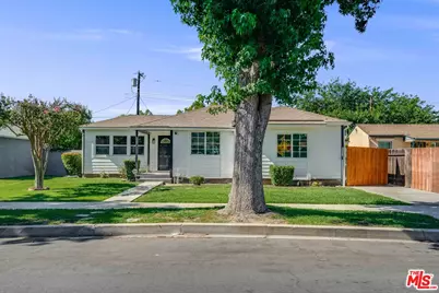 18319 Erwin St, Tarzana, CA 91335 - Photo 1