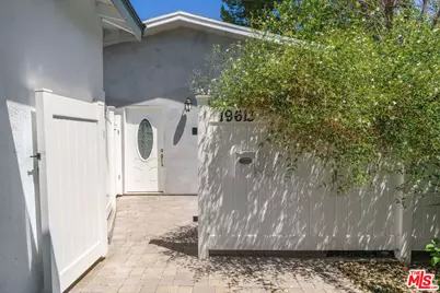 19613 Haynes, Reseda, CA 91335 - Photo 1