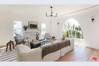 1570 S Hayworth Ave, Los Angeles, CA 90035 - Photo 1