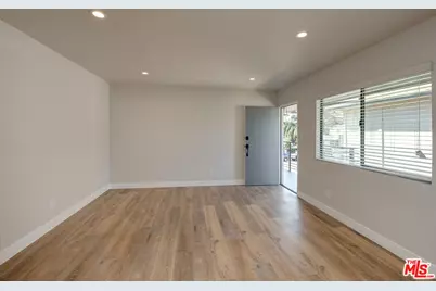 4703 W St Charles Pl #4, Los Angeles, CA 90019 - Photo 1
