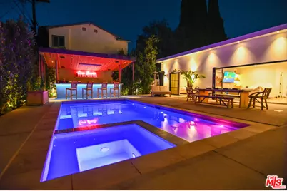 823 S Sierra Bonita Ave, Los Angeles, CA 90036 - Photo 1