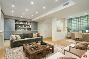 1018 2nd St, Santa Monica, CA 90403 - Photo 1