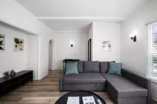 141 S Elm Dr, Beverly Hills, CA 90212 - Photo 1