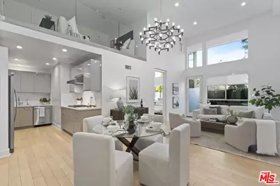 600 S Ridgeley Dr #110, Los Angeles, CA 90036 - Photo 1