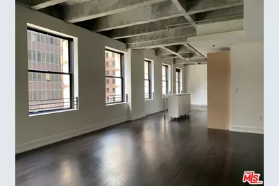 727 W 7th St #710, Los Angeles, CA 90017 - Photo 1