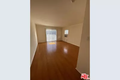 14721 Sylvan St #4, Van Nuys, CA 91411 - Photo 1