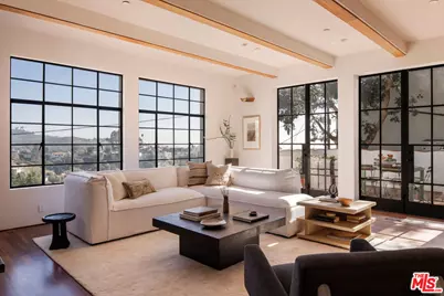 2890 Durand Dr, Los Angeles, CA 90068 - Photo 1