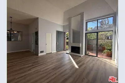 4549 Alla Rd #6, Marina del Rey, CA 90292 - Photo 1