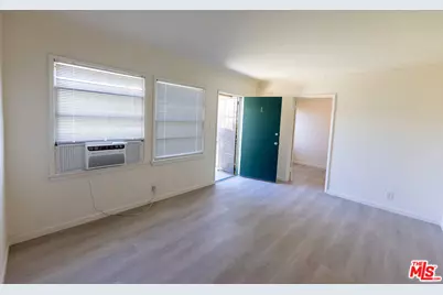 1940 S Robertson Blvd #1, Los Angeles, CA 90034 - Photo 1