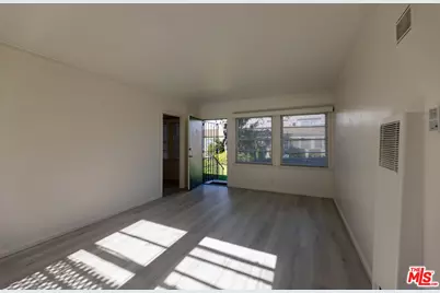 1940 S Robertson Blvd #9, Los Angeles, CA 90034 - Photo 1