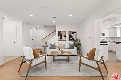 18550 Hatteras St #14, Tarzana, CA 91356 - Photo 1