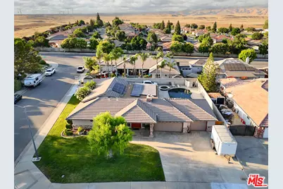 7200 Clifftop Way, Bakersfield, CA 93306 - Photo 1
