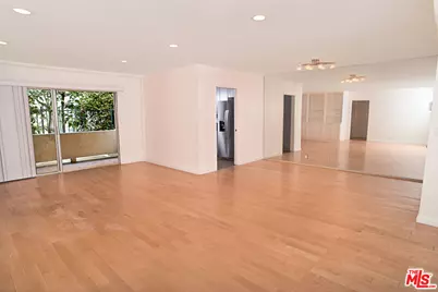 416 N Oakhurst Dr #205, Beverly Hills, CA 90210 - Photo 1