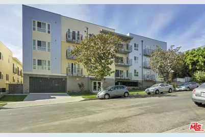 6925 Knowlton Pl #302, Los Angeles, CA 90045 - Photo 1