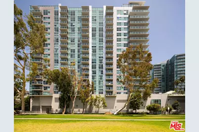13700 Marina Pointe Dr #421, Marina del Rey, CA 90292 - Photo 1