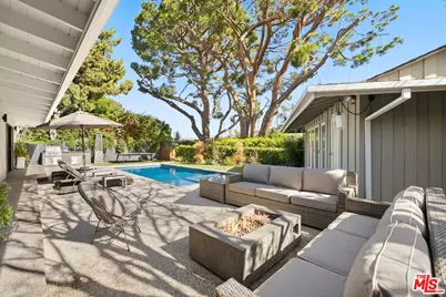 11401 Dona Evita Dr, Studio City, CA 91604 - Photo 1