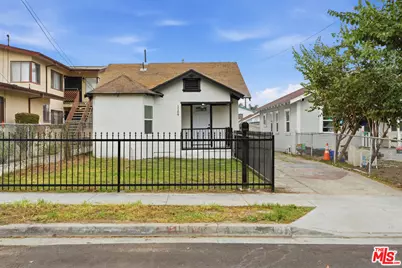 1109 W 110th St, Los Angeles, CA 90044 - Photo 1