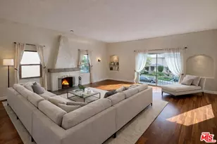 1227 S Ridgeley Dr #(Upper), Los Angeles, CA 90019 - Photo 1