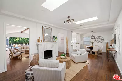 5732 Mammoth Ave, Los Angeles, CA 91401 - Photo 1