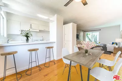941 N San Vicente Blvd #11, West Hollywood, CA 90069 - Photo 1