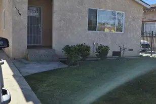 124 W 104th St, Los Angeles, CA 90003 - Photo 1