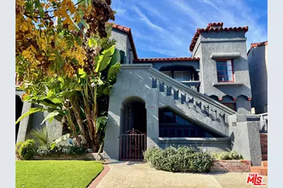 1075 S Ogden Dr, Los Angeles, CA 90019 - Photo 1