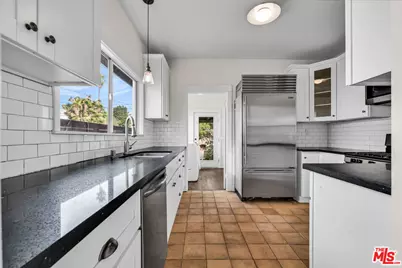 2014 5th Ave, Los Angeles, CA 90018 - Photo 1