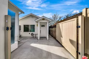 10953 Whitegate Ave, Sunland, CA 91040 - Photo 1