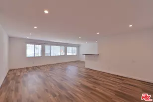 136 S Palm Dr, Beverly Hills, CA 90212 - Photo 1