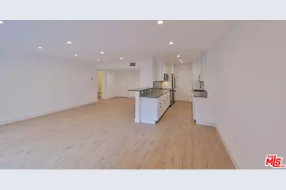 136 S Palm Dr #203, Beverly Hills, CA 90212 - Photo 1
