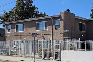 426 W 77th St, Los Angeles, CA 90003 - Photo 1