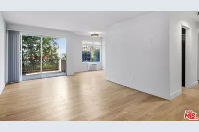 1352 S Carmelina Ave #101, Los Angeles, CA 90025 - Photo 1