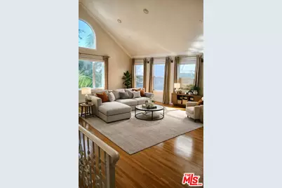 825 12th St #Apt 2, Santa Monica, CA 90403 - Photo 1