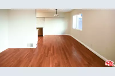 1323 S Ridgeley Dr #2, Los Angeles, CA 90019 - Photo 1