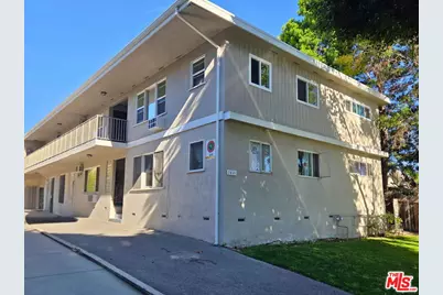 7621 Hampton Ave #102, West Hollywood, CA 90046 - Photo 1